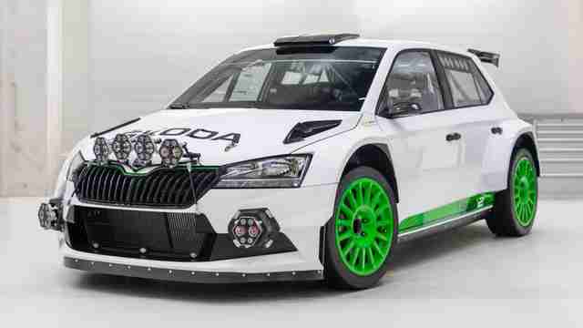 这个Fabia Rally2 Evo Marks 120年的赛车斯柯达斯