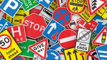 毫无意义，令人困惑的道路标志被删除